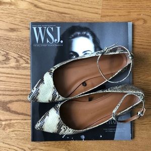 ♦️SOLD Gap Women’s Snakeskin Mary Jane Flats